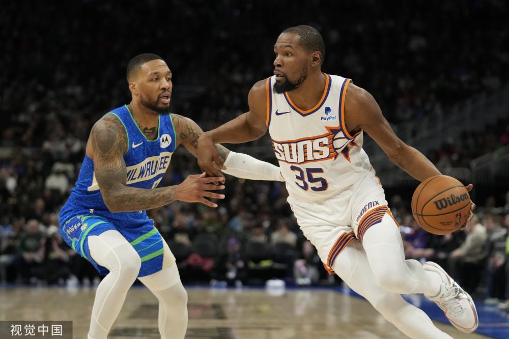 这使得他在 这使得他在