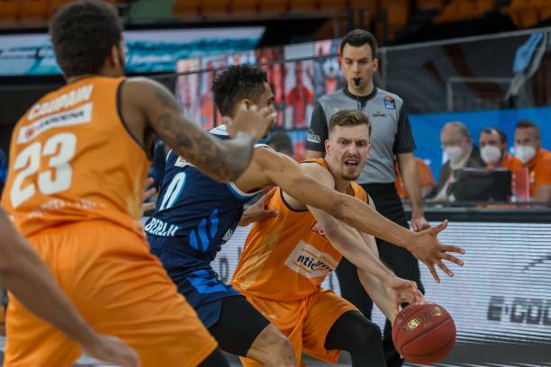 伏的勇士 伏的勇士